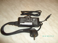 Polnilec za prenosnik - 18,5 V , 3,5 a