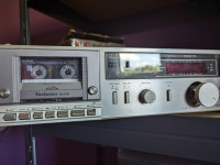 HIFi komponenta Technics, kasetnik in radio