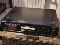 SONY  DTC-ZE 700  DAT  beri opombe