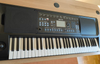 Korg EK-50 klaviatura