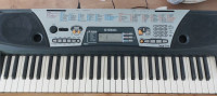 YAMAHA PSR175 klaviatura z mnogo zvoki, snemalnikom, efekti