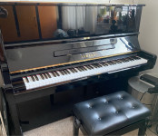 Yamaha U2 Pianino