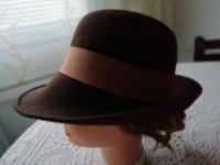 Kvaliteten damski klobuk