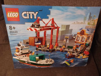 LEGO City 60422 Pristanišče s tovorno ladjo