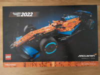 LEGO Technic - Dirkalnik McLaren Formula 1 42141