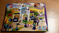 Paket LEGO Friends - Stephanie in jahalna proga (6+)