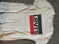 Levis kratka majica, velikost S