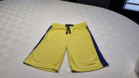 Fantovske kratke hlače za 6-7 let rumene z modro črto ob strani
