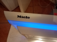 MIELE KUHINJSKA NAPA 90 CM ZELO MAL RABLJENA OHRANJENA UGODNO