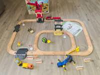 lesena železnica Playtive - gradbišče