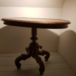 Starinska salonska miza