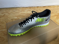 Nogometni čevlji Nike Mercurial Turf Silver