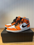 Jordan 1 Mid SE Turf Orange