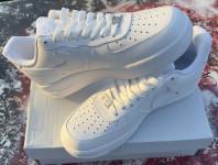 Nike Air Force 1 Low št. 41