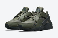 NIKE Air Huarache Cordura Cargo Khaki D06703 300, št. 47 - NOVI