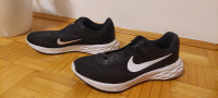 Nike Revolution št. 47,5