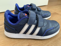 Adidas čevlji, superge, 33