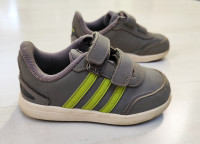 ADIDAS št. 25 superge original