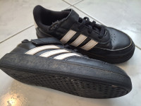 Adidas superge, st. 30