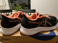 Asics superge št. 37