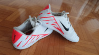 Dvoranski copati Nike Mercurial št. 34