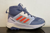 Otroški pohodni čevlji Adidas Terrex 30,5