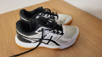 Športni copati Asics št. 35