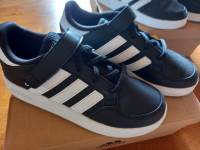 Superge ADIDAS 34 KOT NOVE