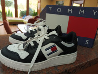 Tommy Hilfiger 36 NOVO