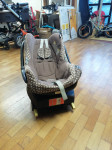 Lupinica Maxi Cosi z Isofix bazo