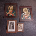 Stare religiozne slike v lesenih okvirjih