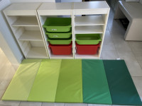 IKEA sestav za otroško sobo.