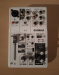 Yamaha AG03 mk1 mešalna miza (mixer)