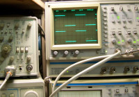 GOULD analogno-digitalni 20MHz osciloskop