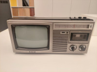 Sharp Osaka 10P-28G Vintage 1980 Radio-TV