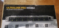 Behringer ULTRALINK PRO MX882