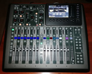 Behringer X32 Compact s kovčkom