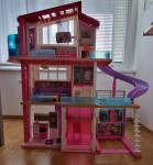 Barbie hiša marvel