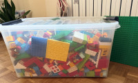 Lego Duplo, velika škatla, več kot 30 kompletov (kot novo)