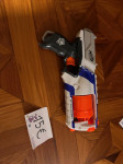 NERF Elite Strongarm