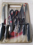 Garnitura 5 nožev, brus in škarje v embalaži