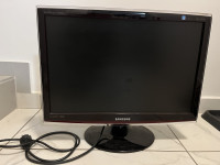 Monitor / tv - 55 cm