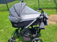 Lepo ohranjen Baby Design Husky voziček z veliko opreme