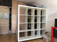 Kallax omara ikea 4x4 predala 150 cm visina in sirina