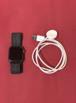 Apple Watch Series 5 GPS pametna ura, 44 mm, Space Grey