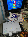 Sony PlayStation PS1 PSX PS One + AV kabel + napajalni kabel + jojstik