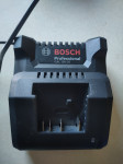 polnilec bosch professional