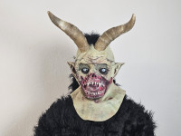 Maska Parkelj Krampus Mesožer