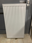 Radiator 90x50 s ventilom, spodnji sredinski priklop