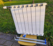 Radiator aluminijast AKLIMAT s konzolama, ventilom, termostatsko glavo